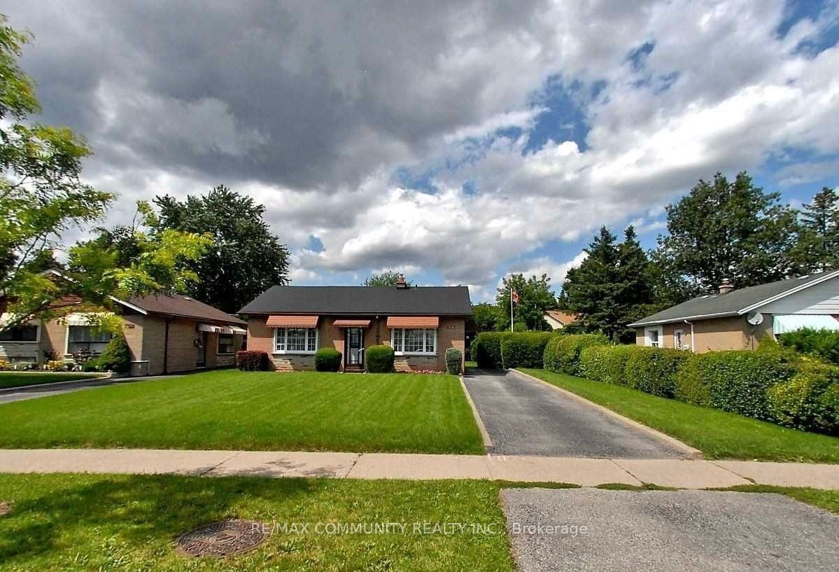 Detached House for lease at 3238 Lawrence Avenue, Toronto, Woburn, M1H 1A4 - MLS: E11958327