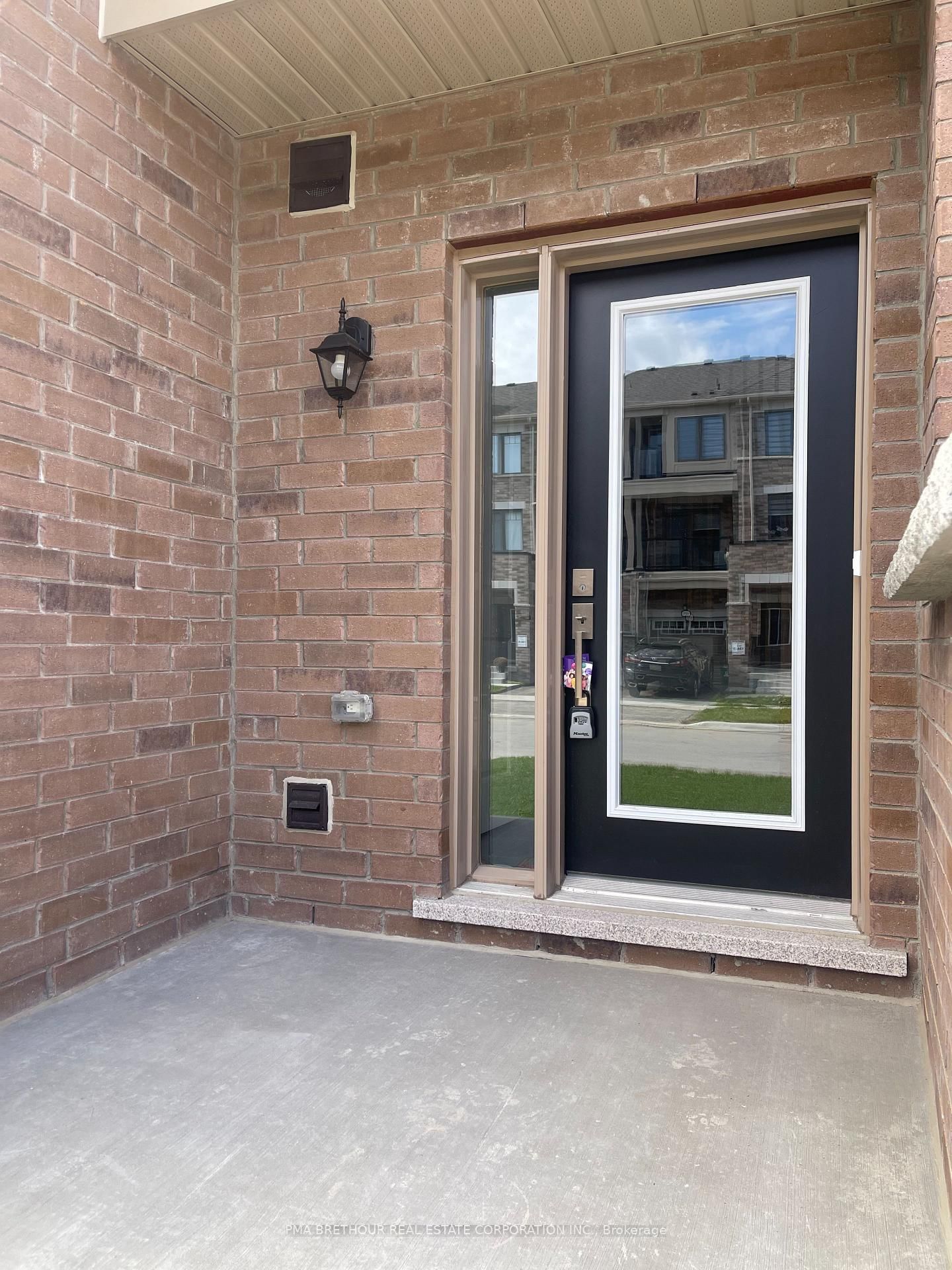 Townhouse sold at 1995 Cameron Lott Crescent, Oshawa, Kedron, L1L 0S1 - MLS: E11958758