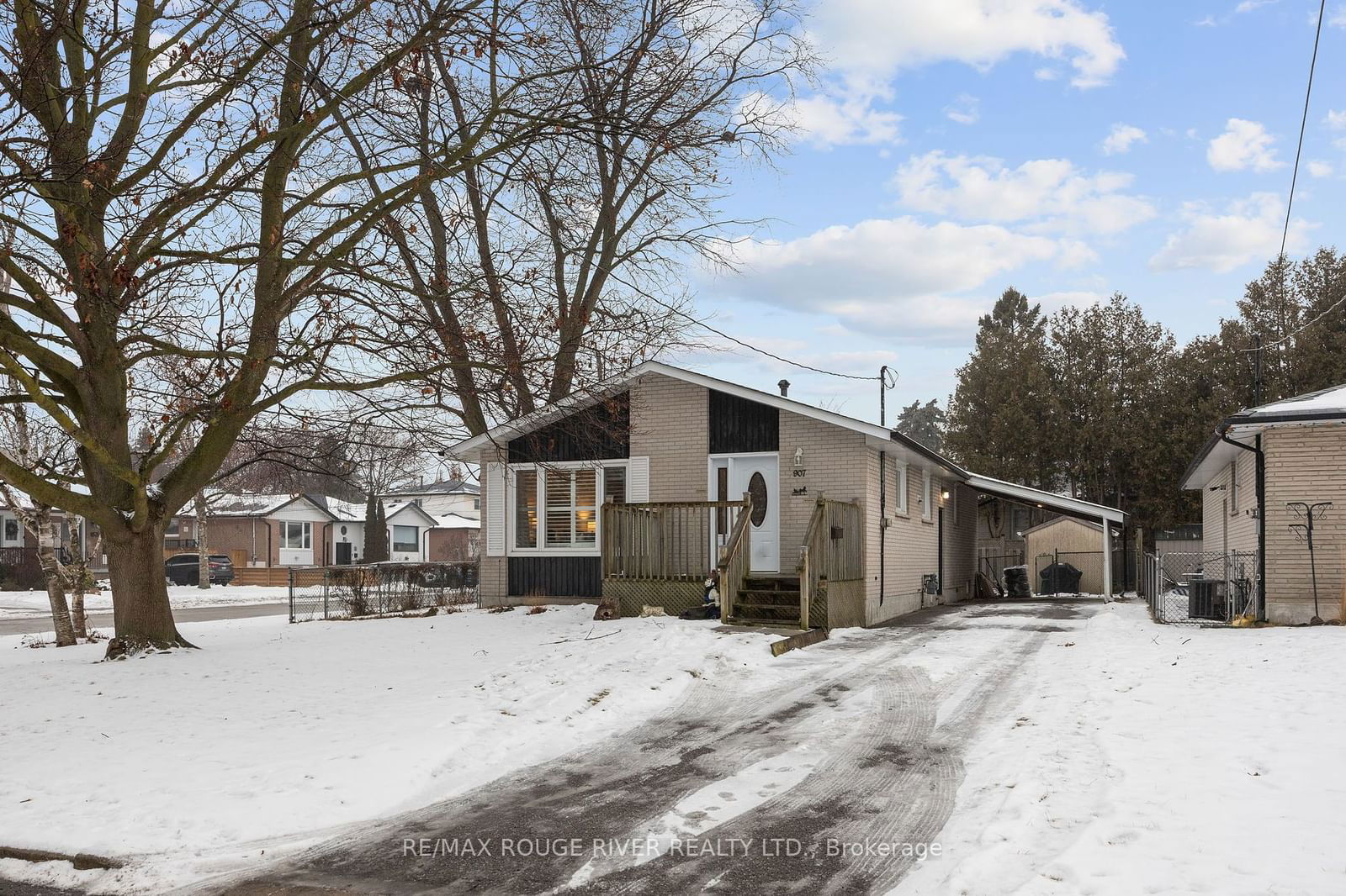 Detached House for sale at 907 Marinet Crescent, Pickering, West Shore, L1W 2M2 - MLS: E11958874