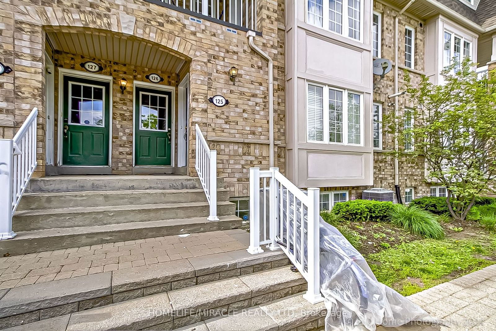 Townhouse for sale at 125-42 Pinery Trail, Toronto, Malvern, M1B 6K2 - MLS: E11958934