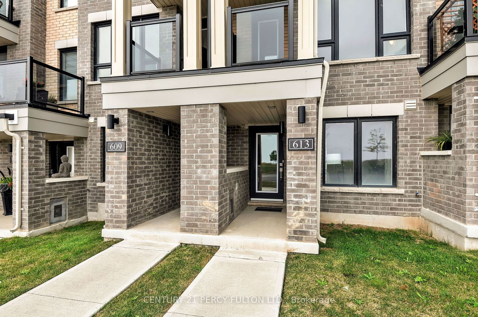 Townhouse for sale at 613 Port Darlington Road, Clarington, Bowmanville, L1C 3K5 - MLS: E11959484