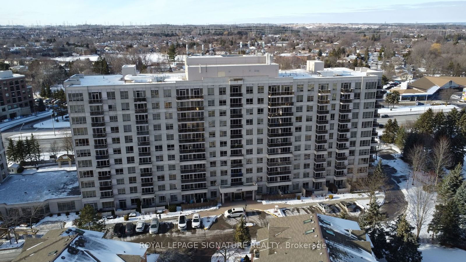 Condo sold at 411-1200 The Esplanade, Pickering, Town Centre, L1V 6V3 - MLS: E11959509