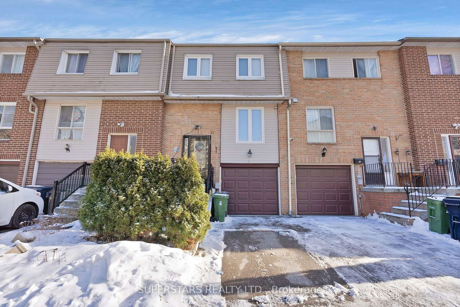 Townhouse sold at 25-33 Dundalk Drive, Toronto, Dorset Park, M1P 4X6 - MLS: E11959628