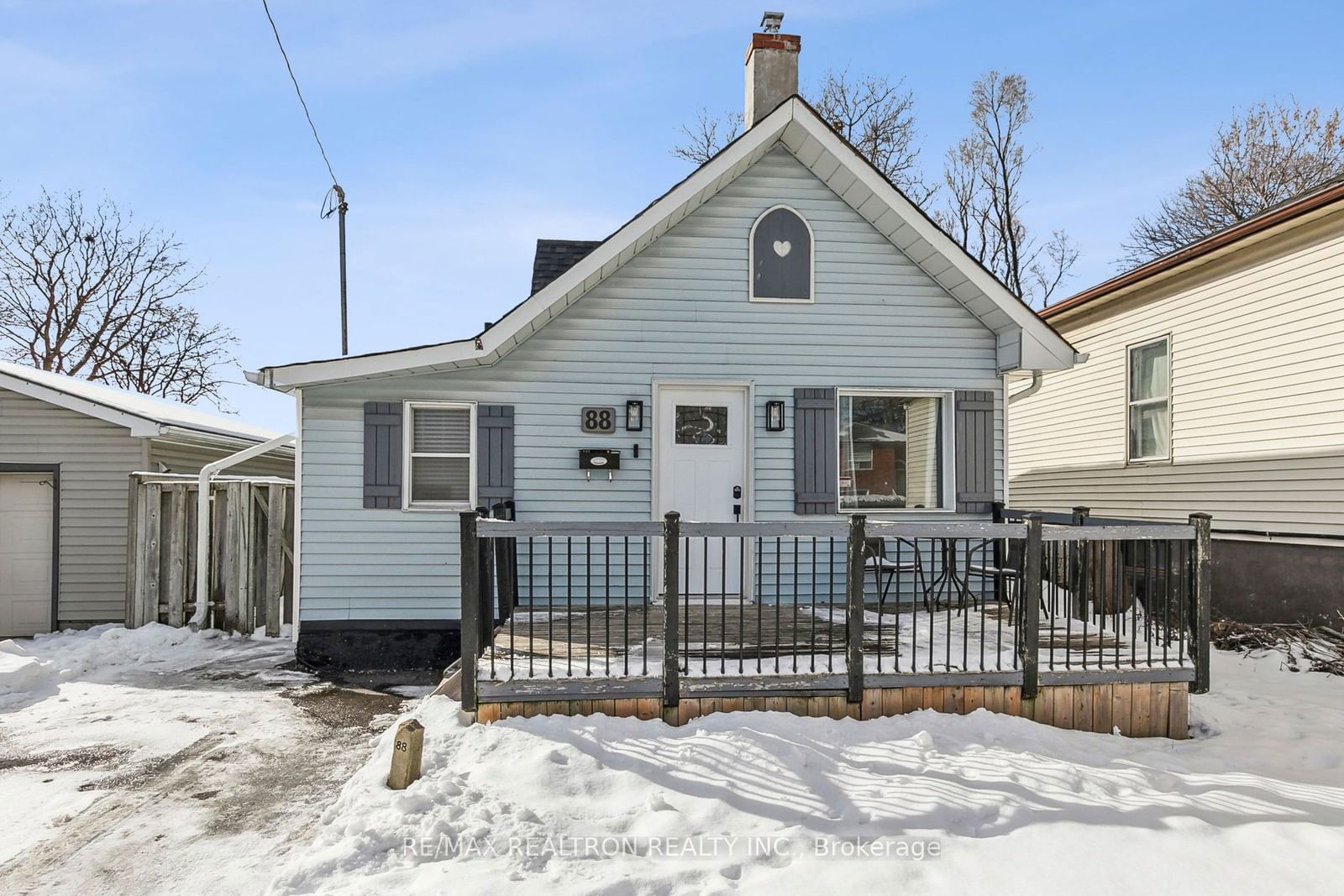 Detached House sold at 88 Montrave Avenue, Oshawa, Vanier, L1J 4R7 - MLS: E11959688