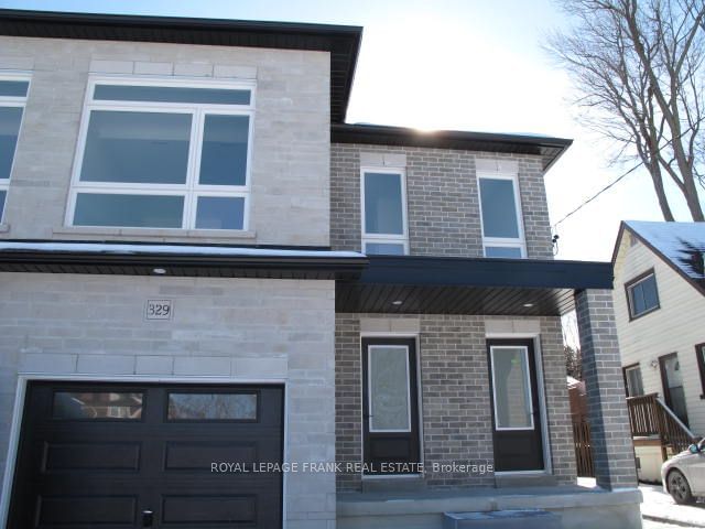 Semi-Detached House for lease at 1-329 Anderson Avenue, Oshawa, McLaughlin, L1J 2N8 - MLS: E11959706