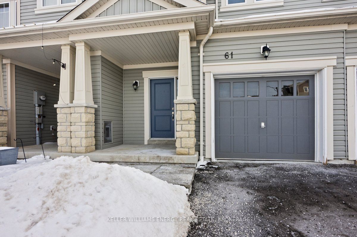 Townhouse for sale at 61 Artania Street, Oshawa, Windfields, K6H 5R6 - MLS: E11959977