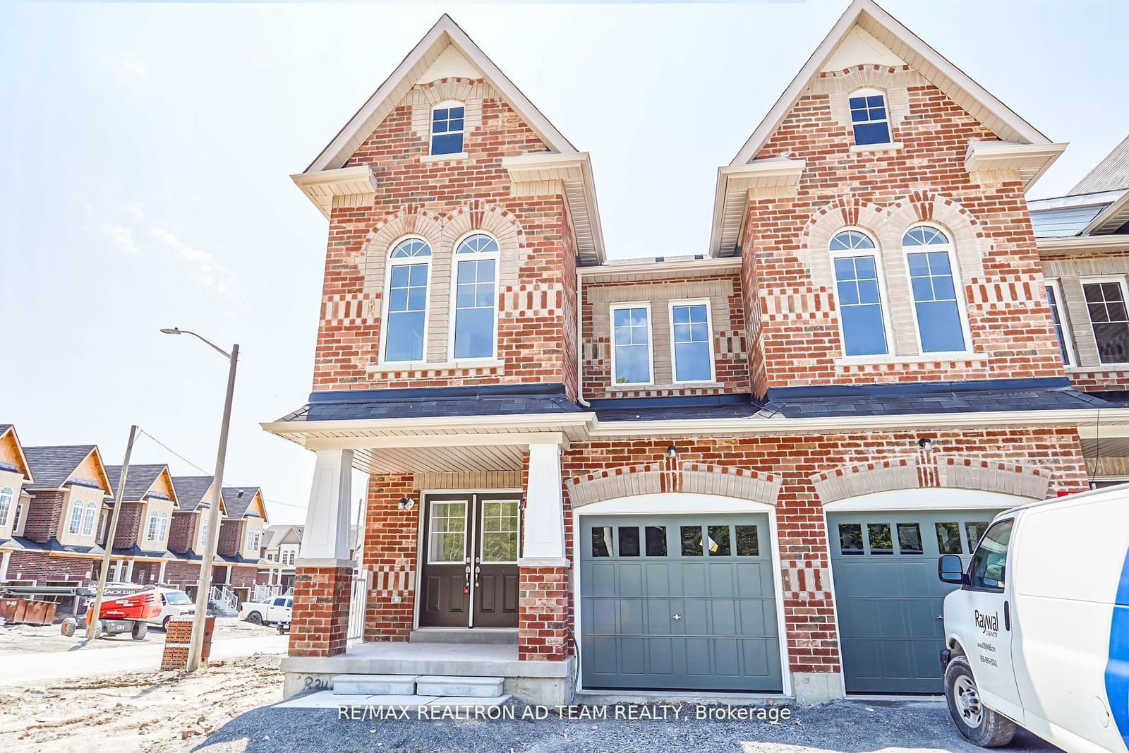 Townhouse for sale at 1228 Jim Brewster Circle, Oshawa, Eastdale, L1K 1A5 - MLS: E11960589