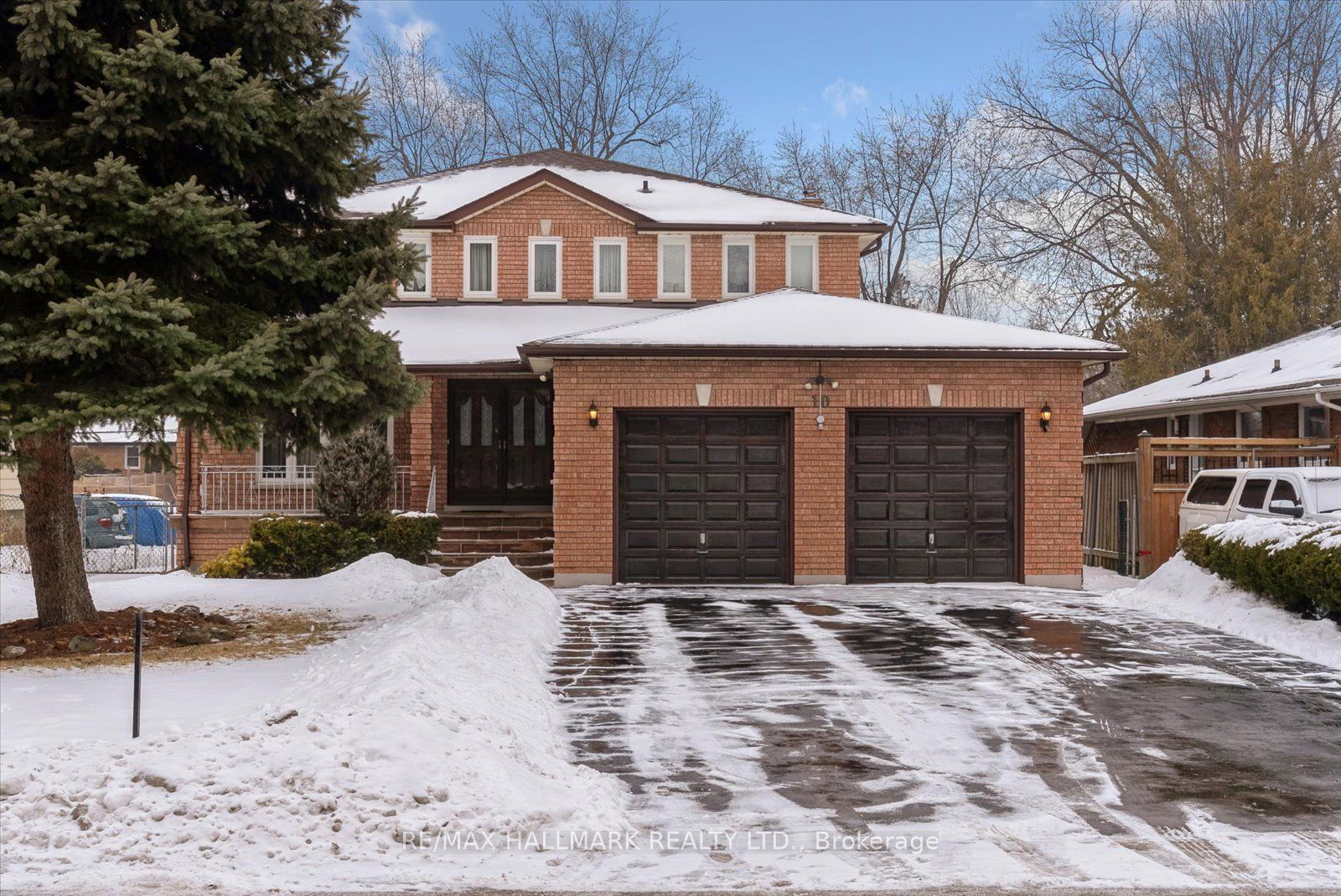 Detached House sold at 10 Cleta Drive, Toronto, Kennedy Park, M1K 3G6 - MLS: E11960615