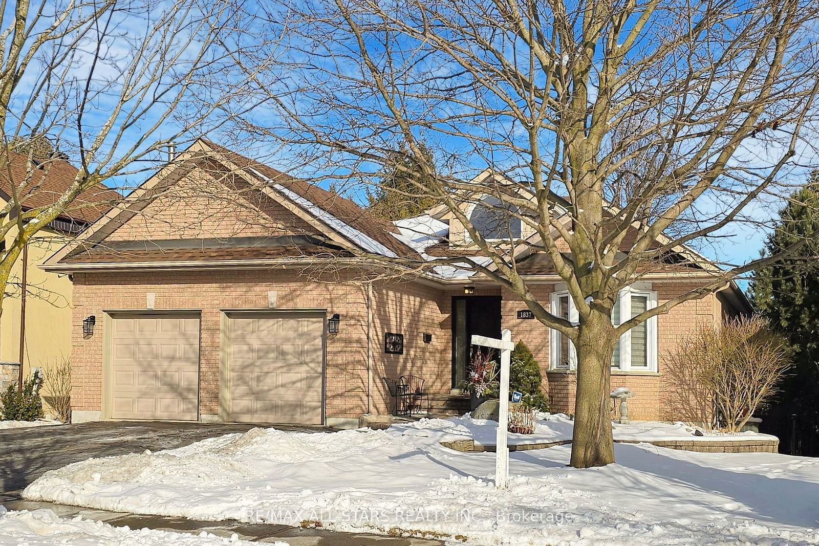 Detached House for sale at 1837 Parkside Drive, Pickering, Amberlea, L1V 3N9 - MLS: E11961426