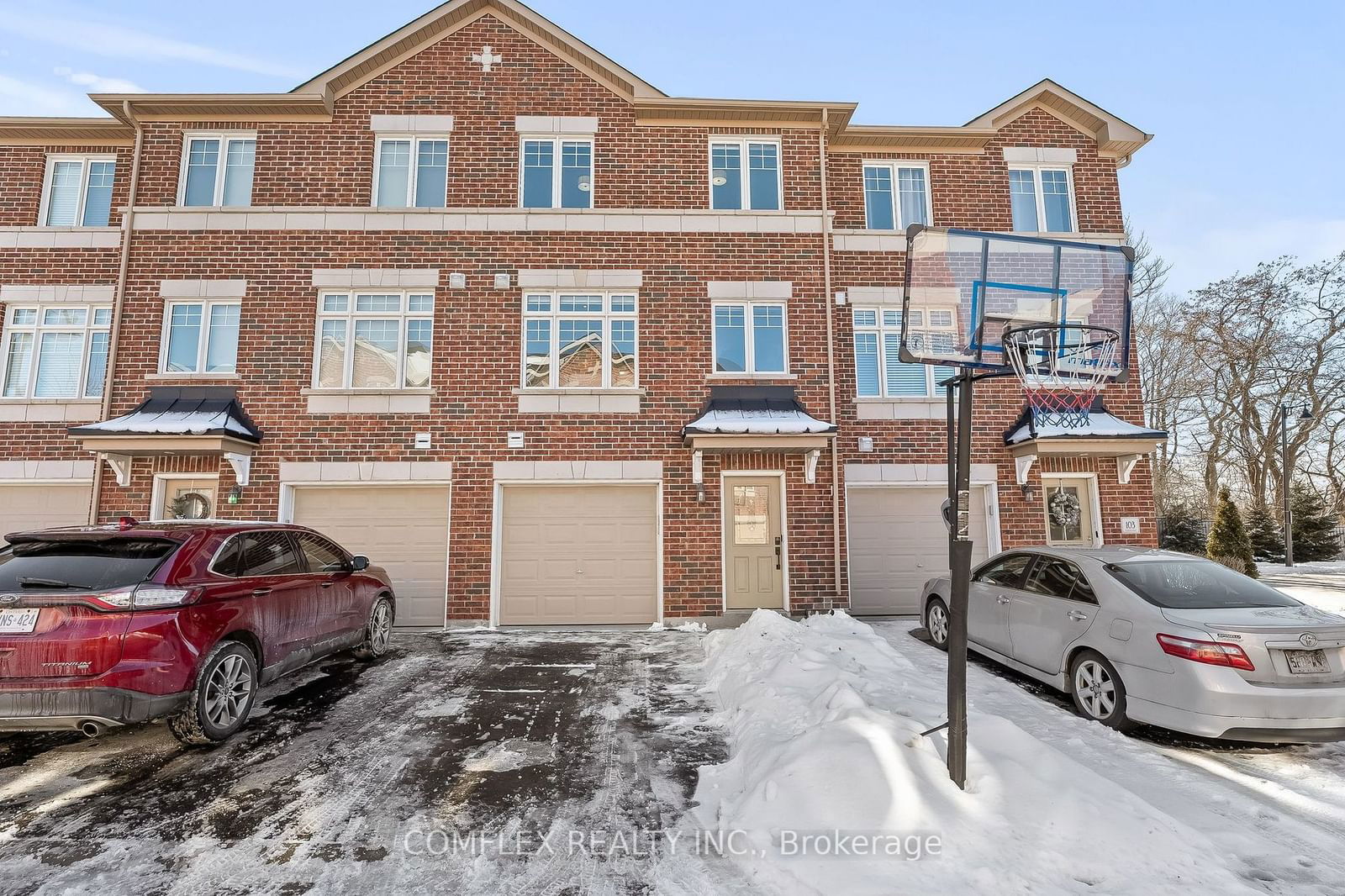 Townhouse for sale at 101 Markham Trail Trail, Clarington, Bowmanville, L1C 0S4 - MLS: E11961675