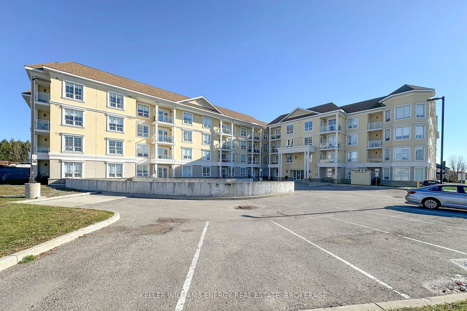 Condo for sale at 308-21 Brookhouse Drive, Clarington, Newcastle, L1B 0V4 - MLS: E11962287