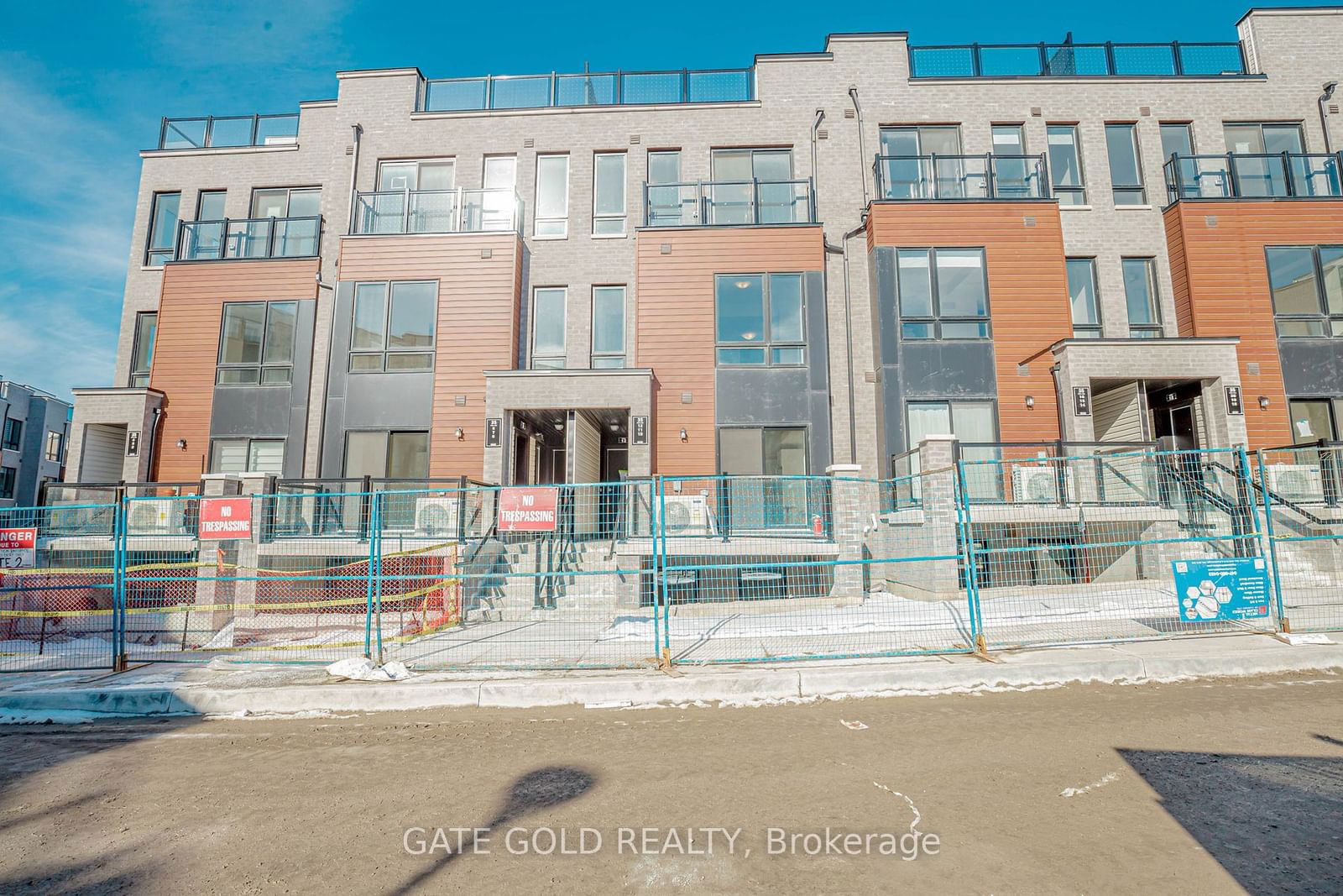 Townhouse sold at 11 # 35 PRIYA Lane, Toronto, Malvern, M1B 0E8 - MLS: E11962894