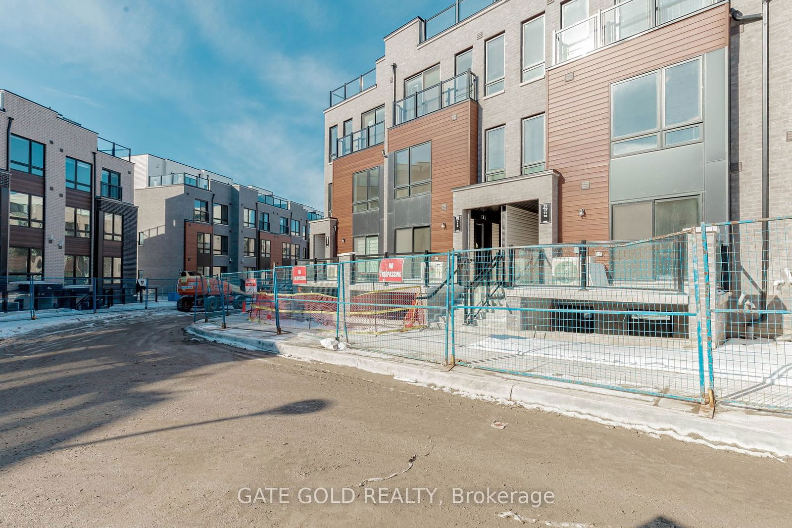 Townhouse sold at 11 # 35 PRIYA Lane, Toronto, Malvern, M1B 0E8 - MLS: E11962894