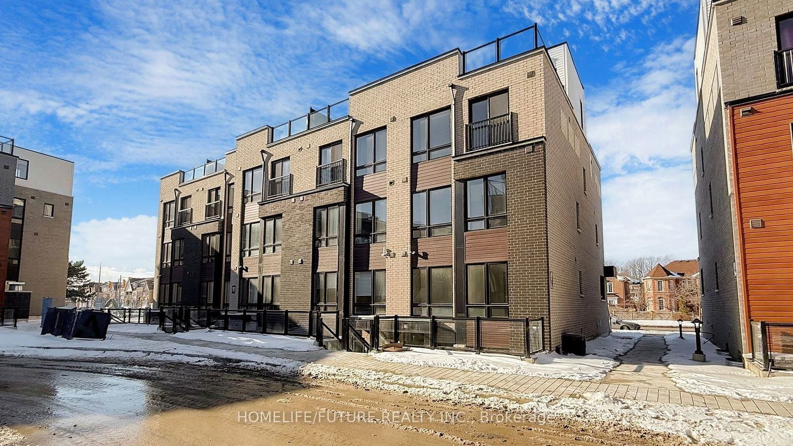 Townhouse for lease at 21-235 Mclevin Avenue, Toronto, Malvern, M1B 0E8 - MLS: E11963366