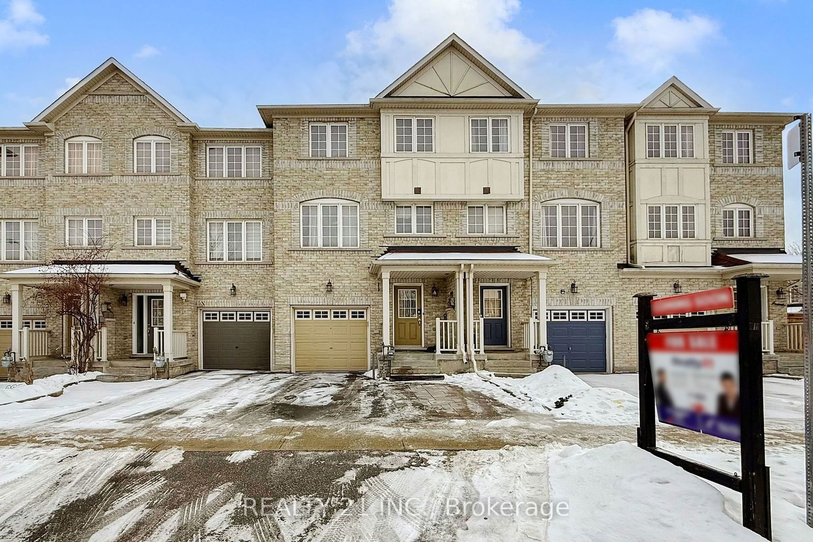 Townhouse for sale at 51 Goulden Crescent, Toronto, Clairlea-Birchmount, M1L 0A7 - MLS: E11963523