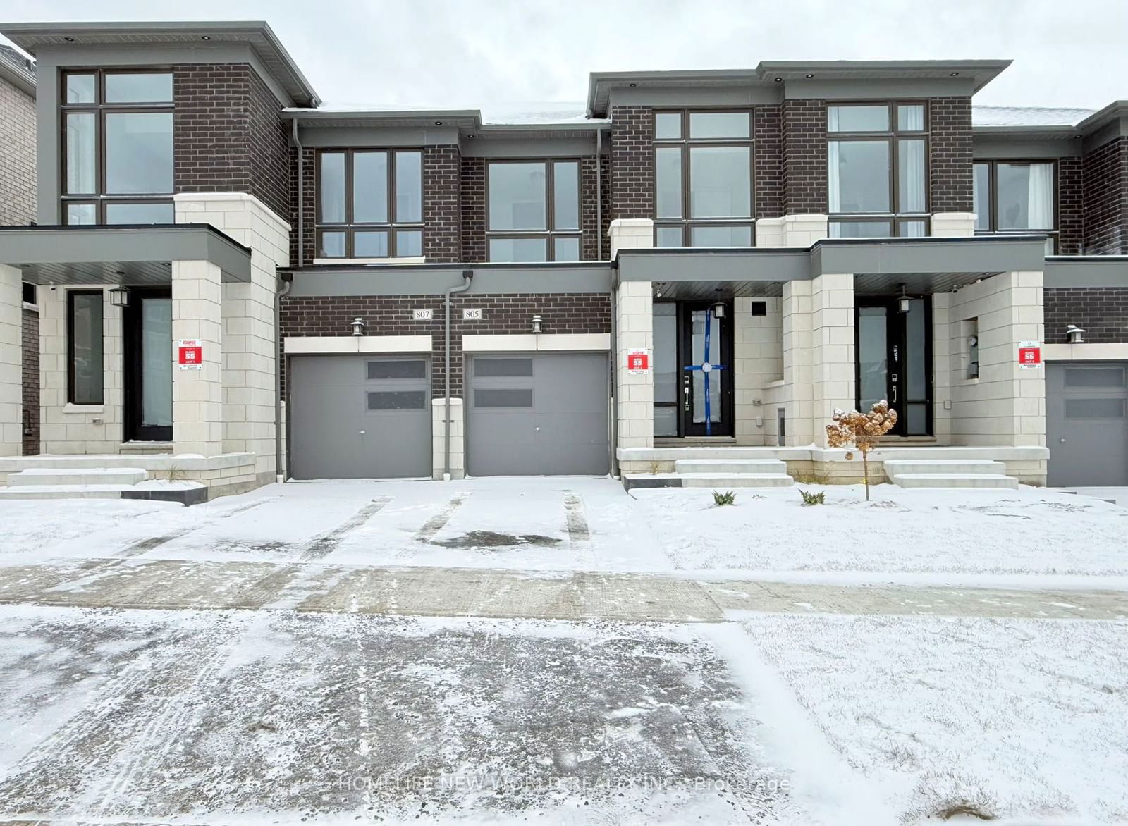 Townhouse for lease at 805 Smoothwater Lane, Pickering, Rural Pickering, L1X 0R6 - MLS: E11963740