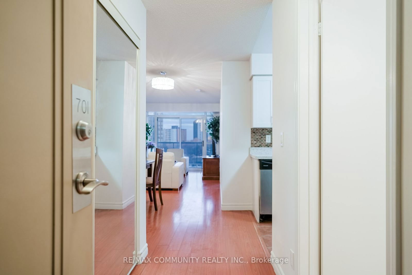 Condo sold at 701-3650 Kingston Road, Toronto, Scarborough Village, M1M 3X9 - MLS: E11964278