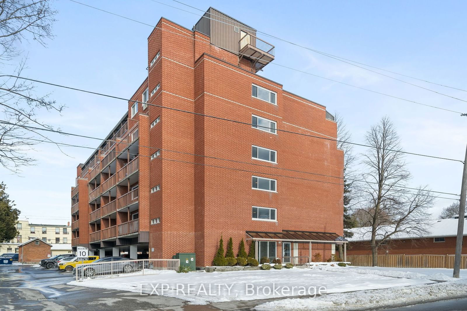 Condo for sale at 302-144 Queen Street, Clarington, Bowmanville, L1C 1M9 - MLS: E11964346