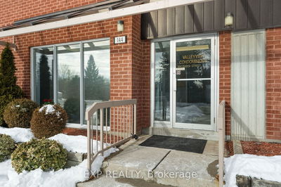 Unit 302 — 144 Queen St, Clarington - Bowmanville image-0-3