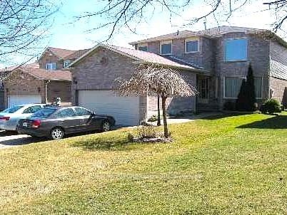 home for lease on Main-1611 Mcbrady Crescent