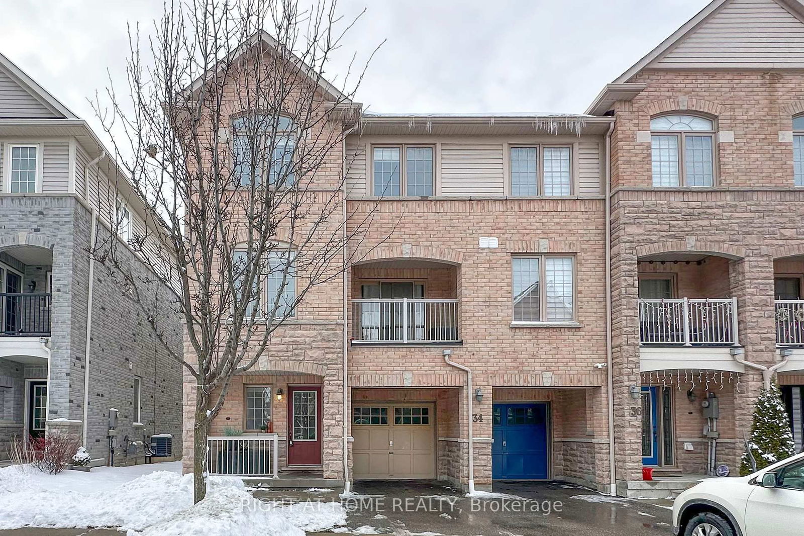 Townhouse sold at 34 Clowes Street, Ajax, Central East, L1Z 0K9 - MLS: E11964583