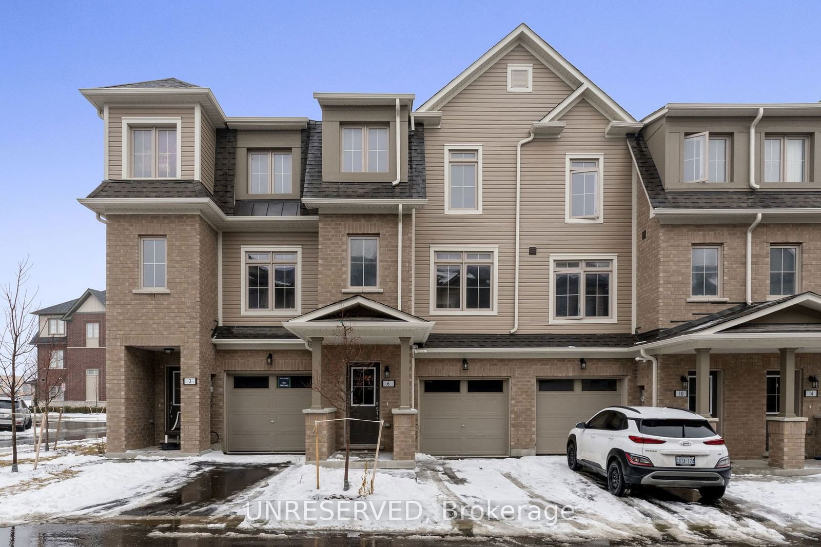 Townhouse for sale at 6 Malone Lane, Clarington, Courtice, L1E 0H8 - MLS: E11964622