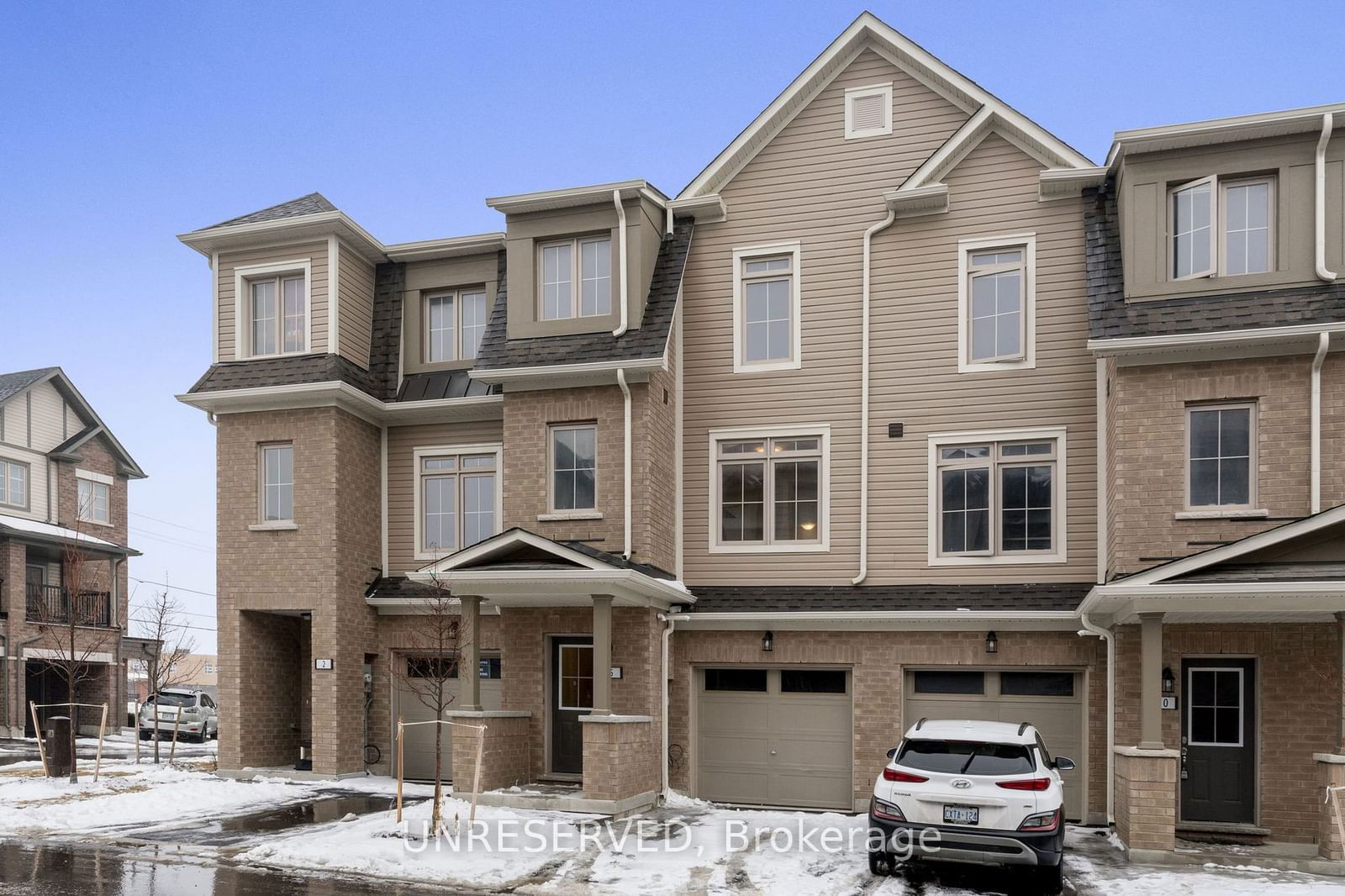 Townhouse for sale at 6 Malone Lane, Clarington, Courtice, L1E 0H8 - MLS: E11964622