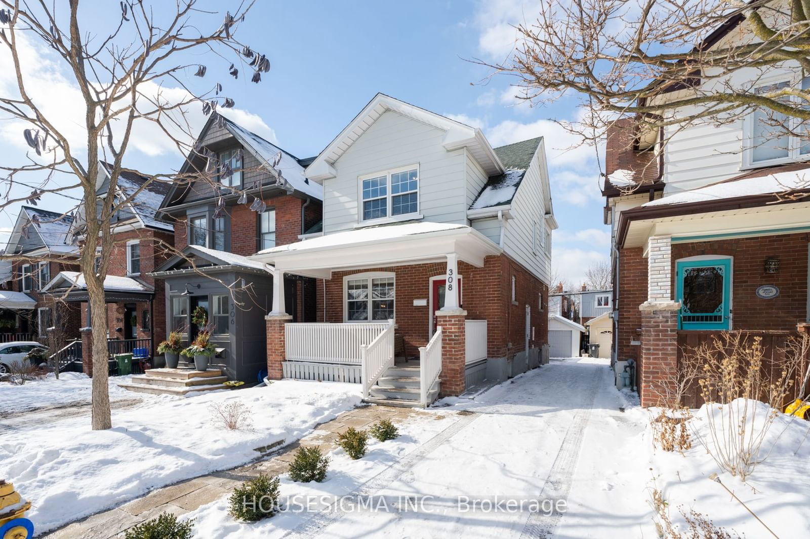 Detached House sold at 308 Kingswood Road, Toronto, The Beaches, M4E 3N9 - MLS: E11965193