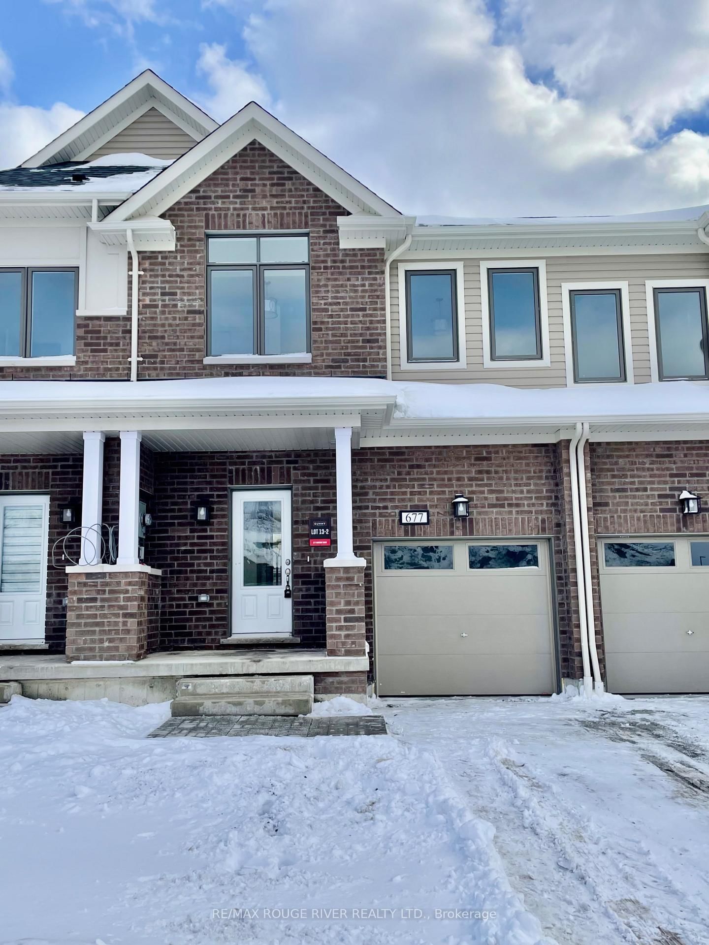 Townhouse leased at 677 Ribstone Court, Oshawa, Pinecrest, L1K 3G7 - MLS: E11965356