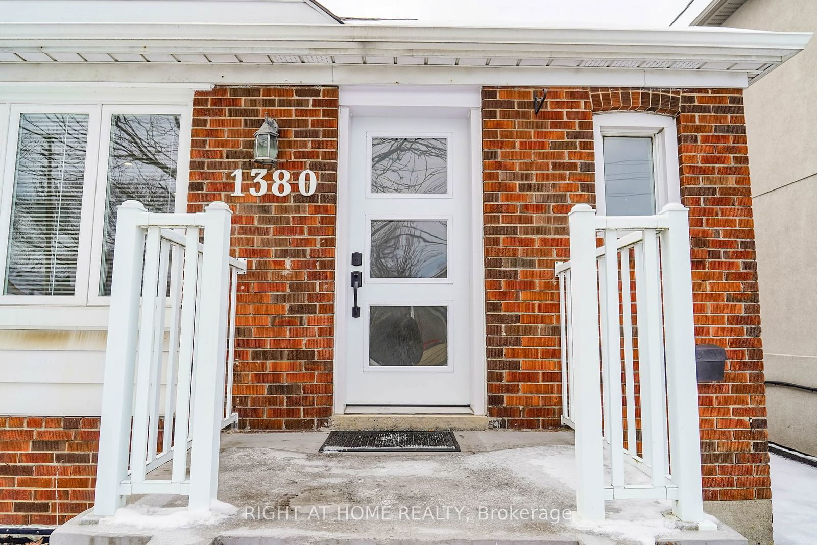 Detached House for sale at 1380 Woodbine Avenue, Toronto, East York, M4C 4G5 - MLS: E11965603