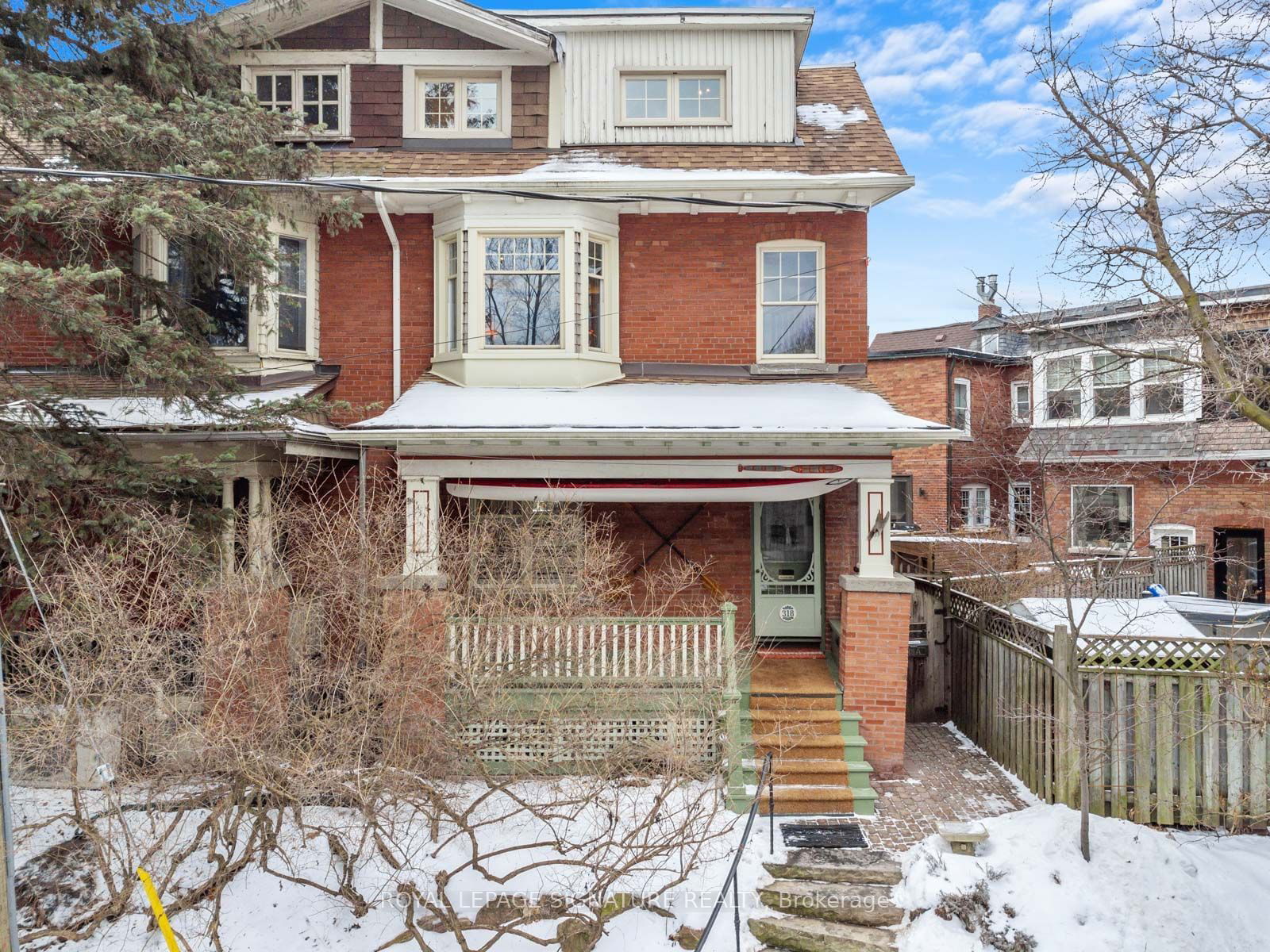 Semi-Detached House sold at 318 Willow Avenue, Toronto, The Beaches, M4E 3K7 - MLS: E11965687