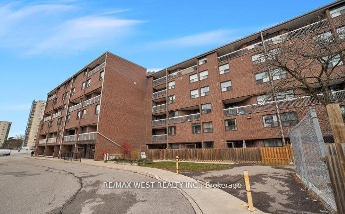 Condo sold at 306-4062 Lawrence Avenue, Toronto, West Hill, M1E 4V5 - MLS: E11965963