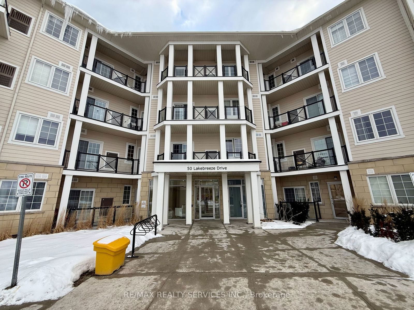 Condo for lease at 229-50 Lakebreeze Drive, Clarington, Newcastle, L1B 1N4 - MLS: E11966817