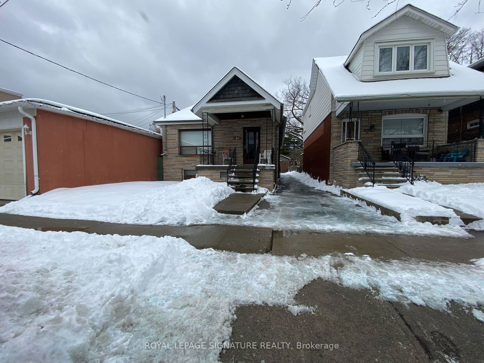 Detached House sold at 596 Milverton Boulevard, Toronto, Danforth, M4C 1X7 - MLS: E11966862