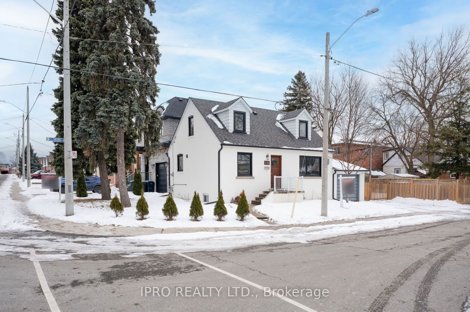 Detached House sold at 37 Holland Avenue, Toronto, O'Connor-Parkview, M4B 2C7 - MLS: E11967250