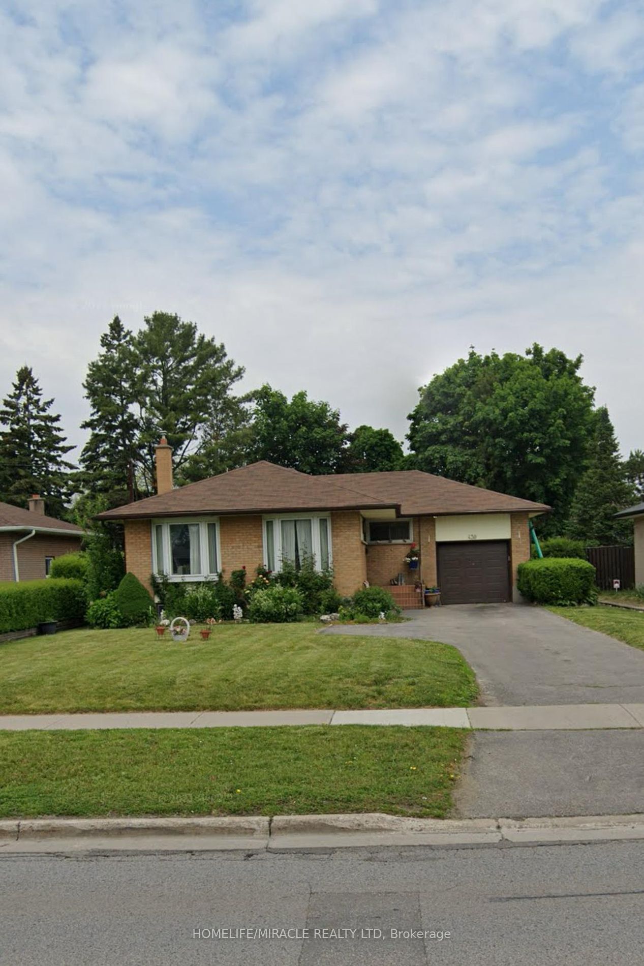 Detached House for lease at 430 Rossland Road, Oshawa, McLaughlin, L1J 3G8 - MLS: E11967293