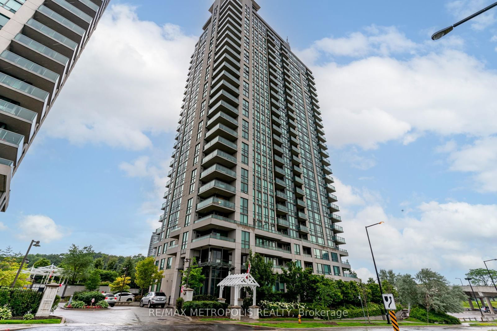 Condo leased at 609-88 Grangeway Avenue, Toronto, Woburn, M1H 0A2 - MLS: E11968308