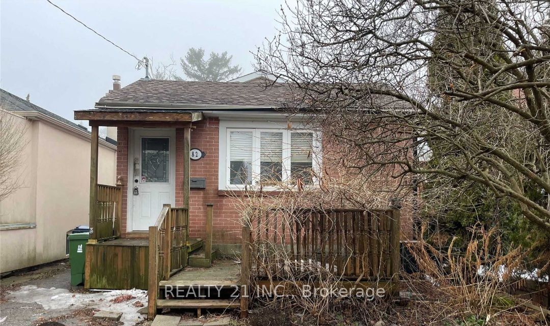 Detached House for sale at 82 Preston Street, Toronto, Birchcliffe-Cliffside, M1N 3N3 - MLS: E11968335