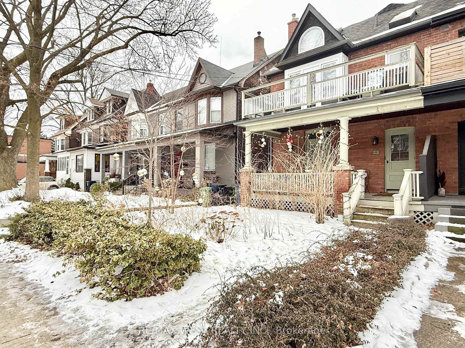 Semi-Detached House leased at 2nd & 3rd Floor-33 Sandford Avenue, Toronto, South Riverdale, M4L 2E6 - MLS: E11968430