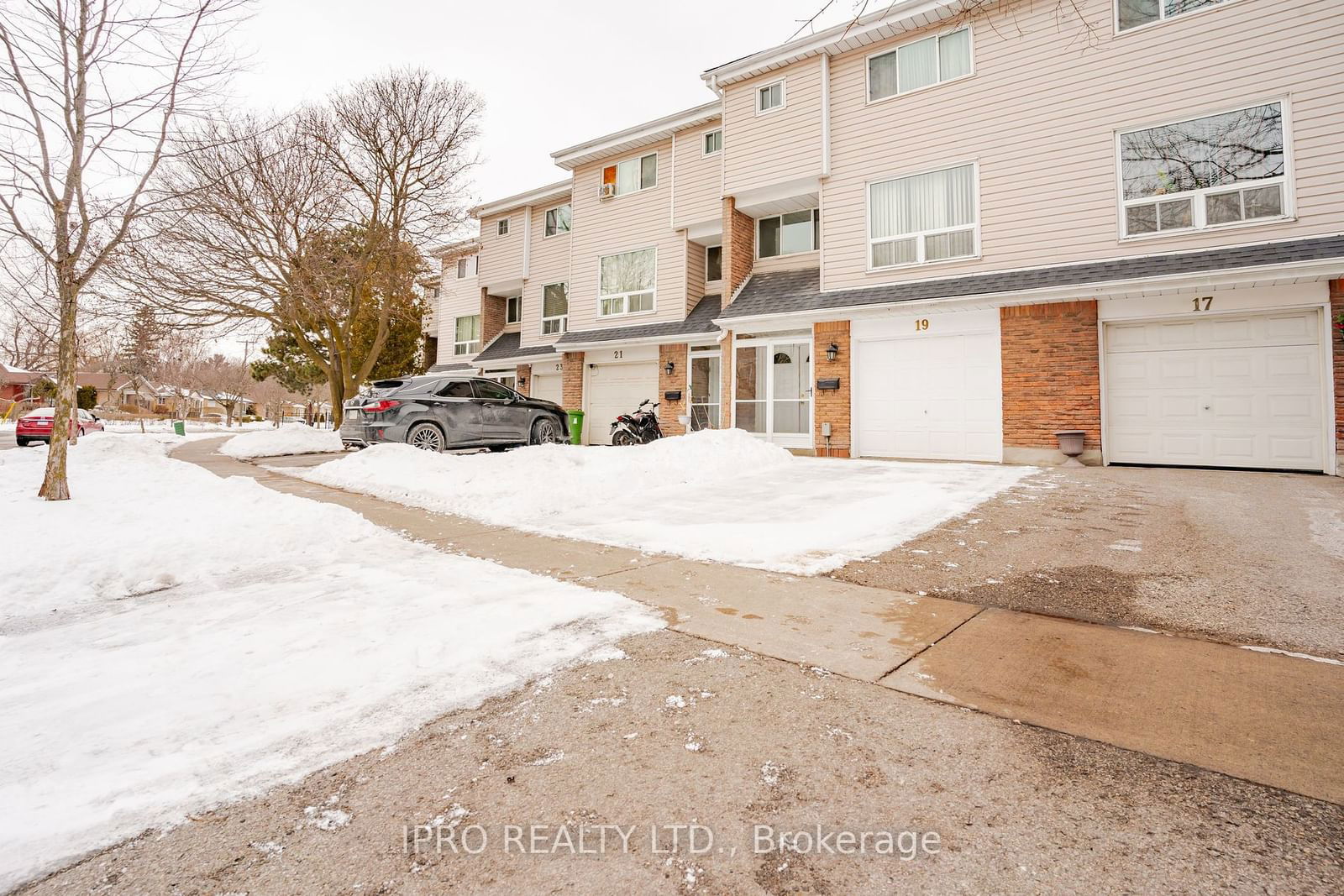 Townhouse for sale at 20-19 Celeste Drive, Toronto, Guildwood, M1E 2V2 - MLS: E11968866