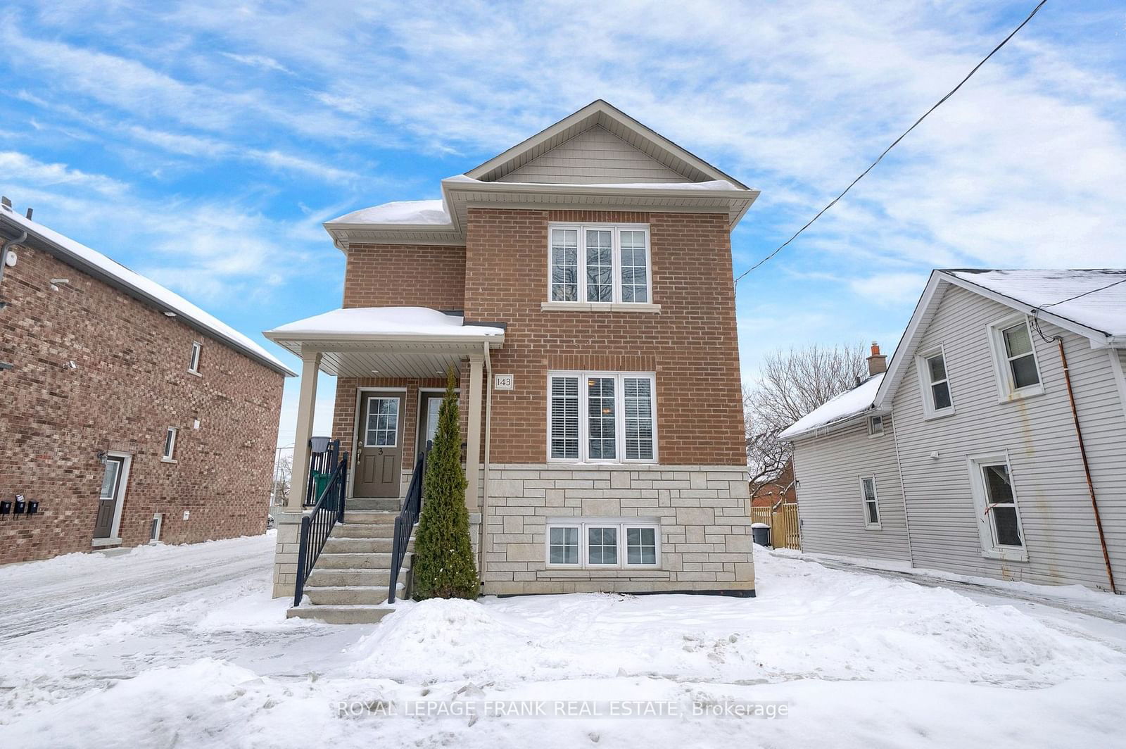 Semi-Detached House for sale at 143 Celina Street, Oshawa, Central, L1H 4N3 - MLS: E11969136