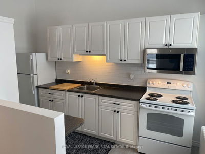 Unit 2 — 859 Dundas St, Whitby - Lynde Creek image-0-3
