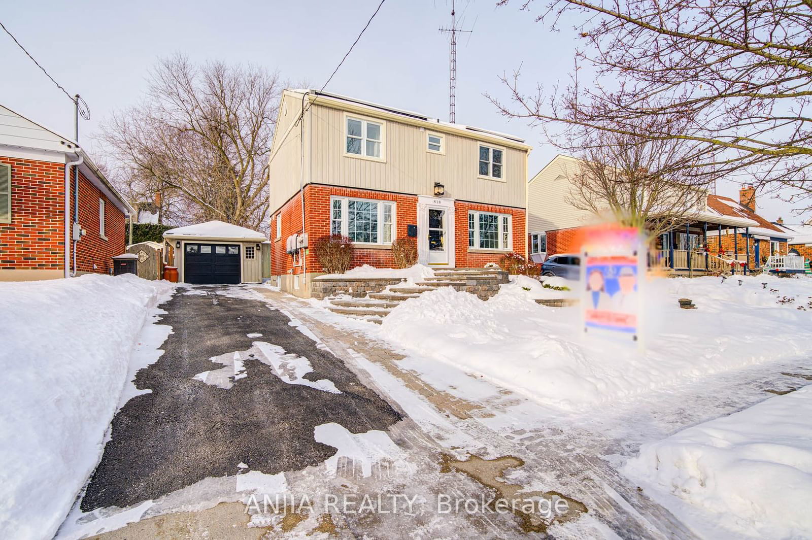 Detached House for sale at 818 Masson Street, Oshawa, Centennial, L1G 5A9 - MLS: E11969285