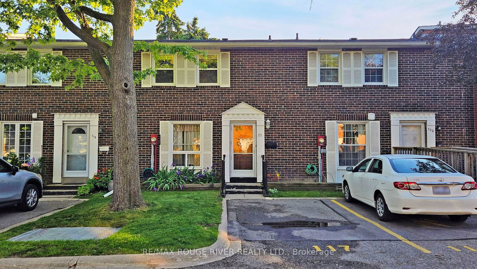 Townhouse for sale at 117-70 Cass Avenue, Toronto, Tam O'Shanter-Sullivan, M1T 3P9 - MLS: E11969314