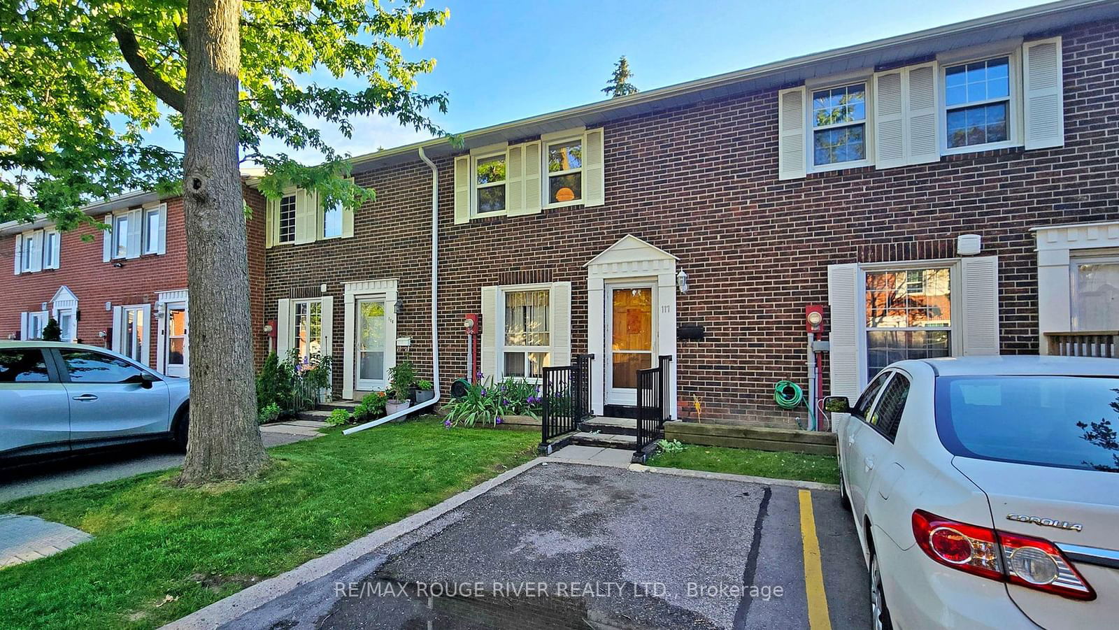 Townhouse for sale at 117-70 Cass Avenue, Toronto, Tam O'Shanter-Sullivan, M1T 3P9 - MLS: E11969314