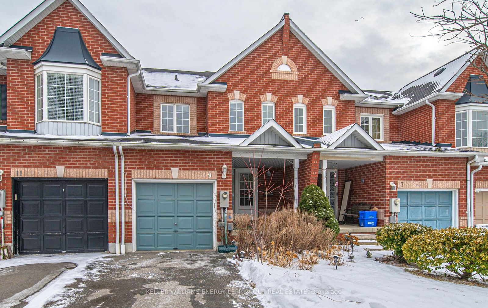 Townhouse for sale at 9 Threadgold Court, Whitby, Lynde Creek, L1P 1L9 - MLS: E11969333