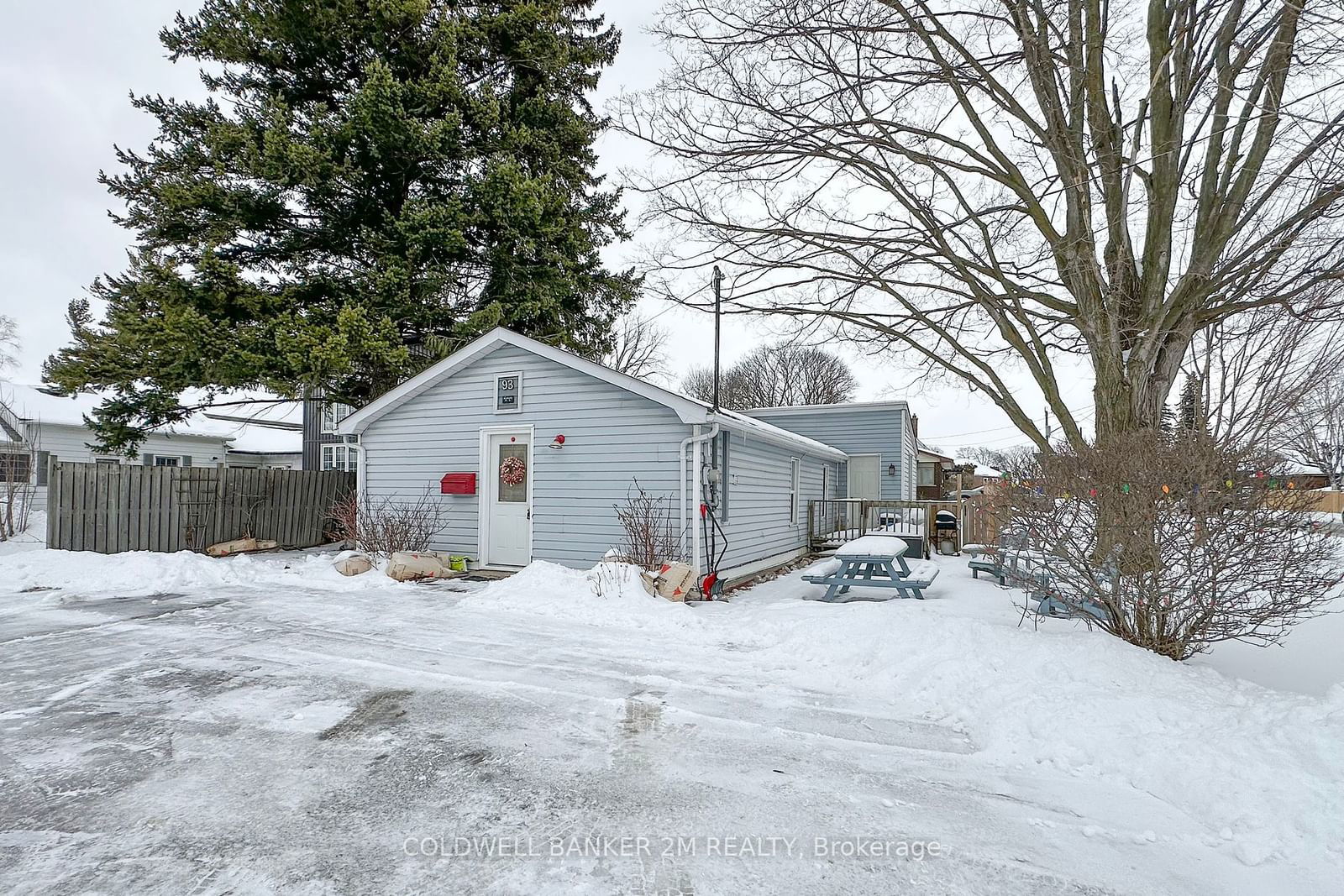 Detached House for sale at 93 Liberty Street, Clarington, Bowmanville, L1C 2N9 - MLS: E11969368