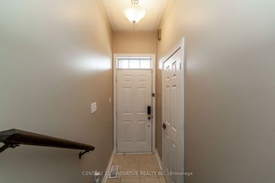 18 Gateway Crt, Whitby - Taunton North image-0-1