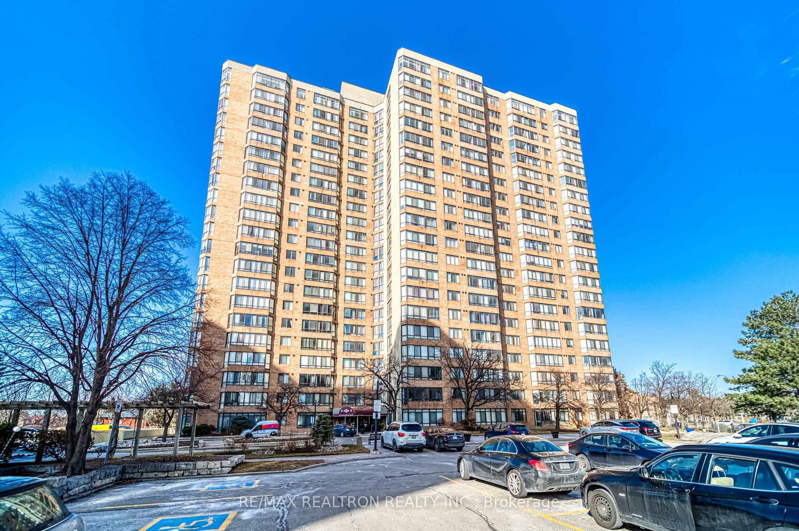 Condo for lease at 1029-25 Bamburgh Circle, Toronto, Steeles, M1W 3W2 - MLS: E11969915