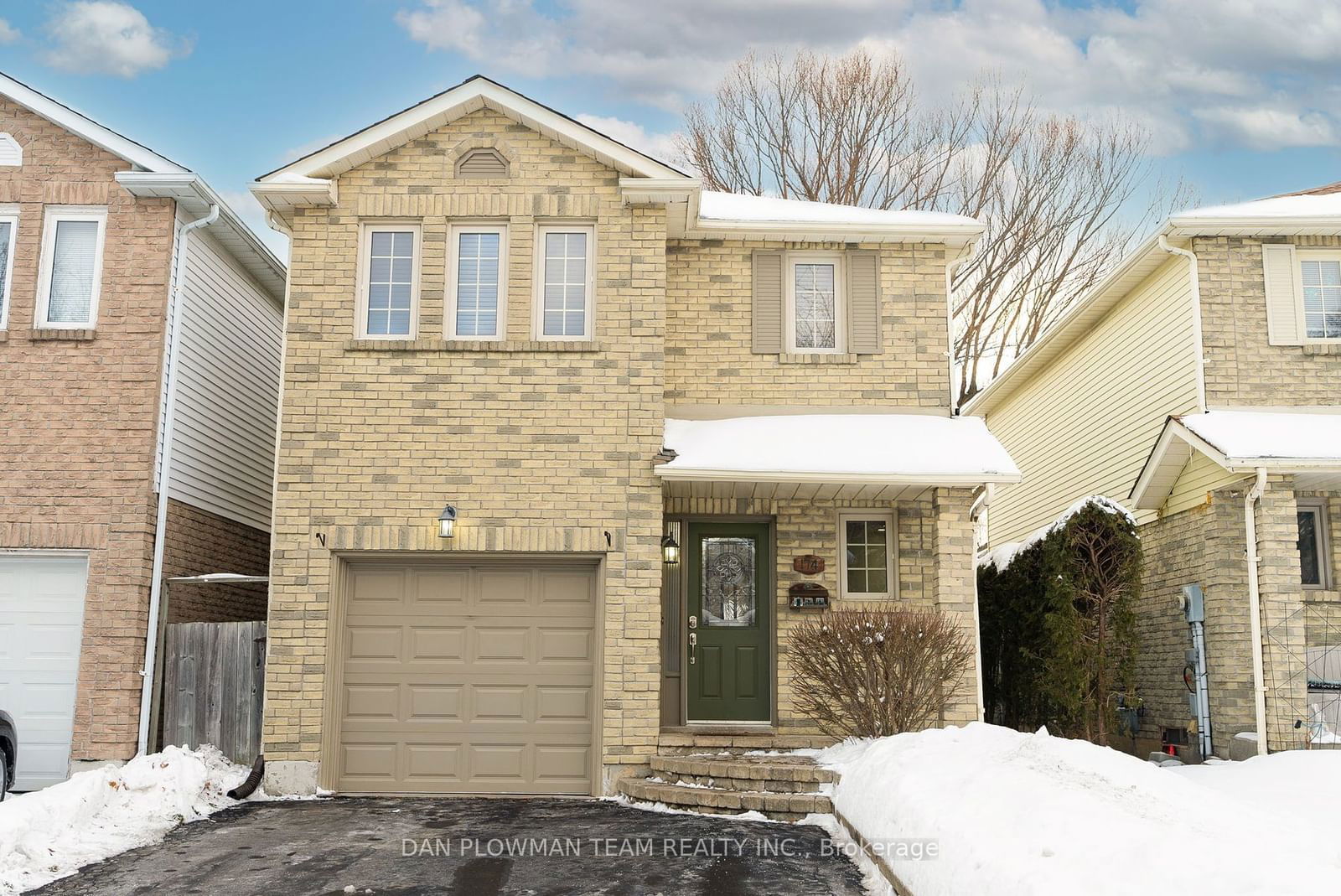 Detached House sold at 174 Adele Crescent, Oshawa, McLaughlin, L1J 7X5 - MLS: E11970011